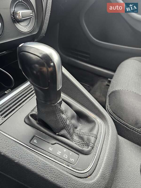 Седан Volkswagen Jetta 2016 в Черкассах