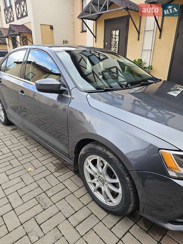 Седан Volkswagen Jetta 2016 в Черкассах