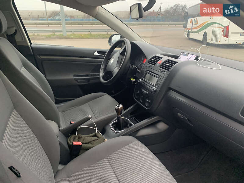 Седан Volkswagen Jetta 2006 в Черкассах