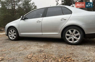 Седан Volkswagen Jetta 2006 в Киеве