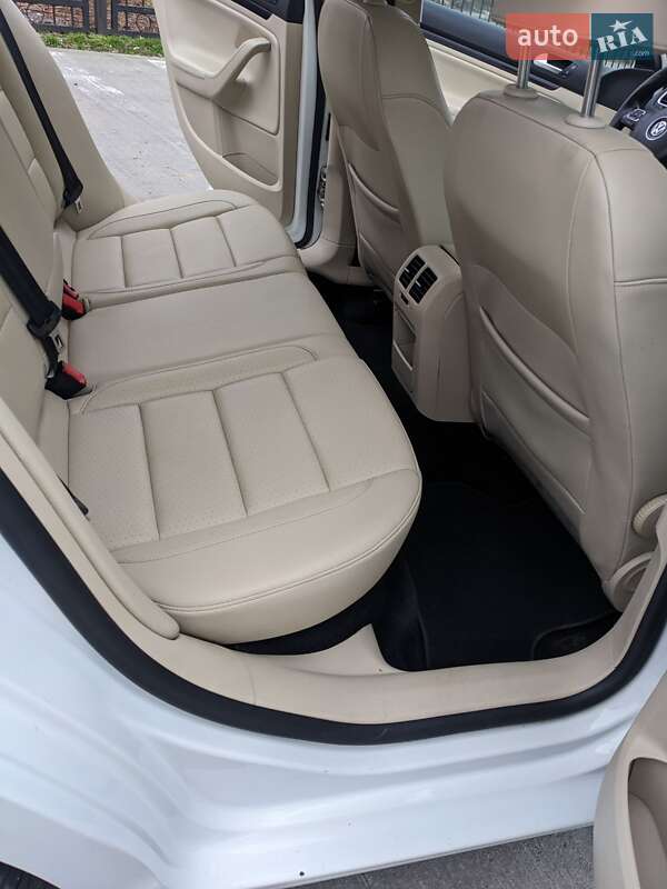 Универсал Volkswagen Jetta 2011 в Киеве фото 22 Универсал Volkswagen Jetta 2011 в Киеве