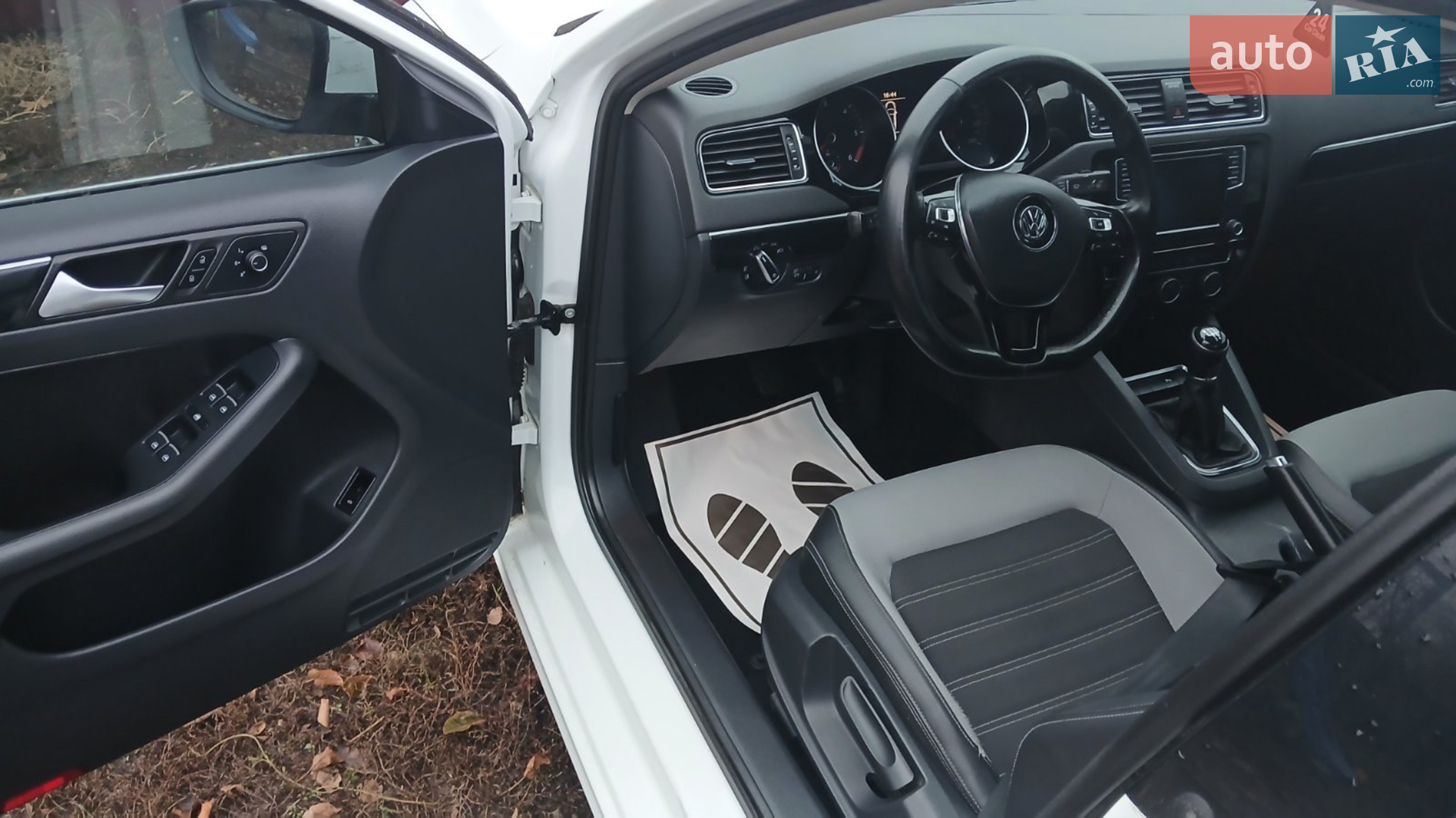 2016 Volkswagen Jetta - мініатюра 2