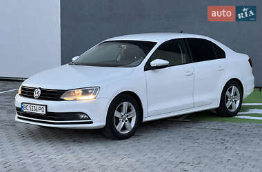Седан Volkswagen Jetta 2016 в Львові