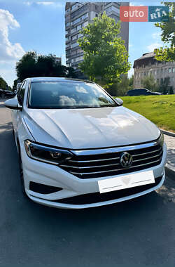 Седан Volkswagen Jetta 2018 в Днепре