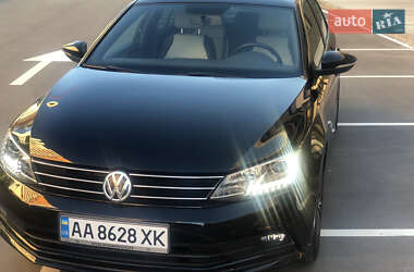 Седан Volkswagen Jetta 2015 в Киеве