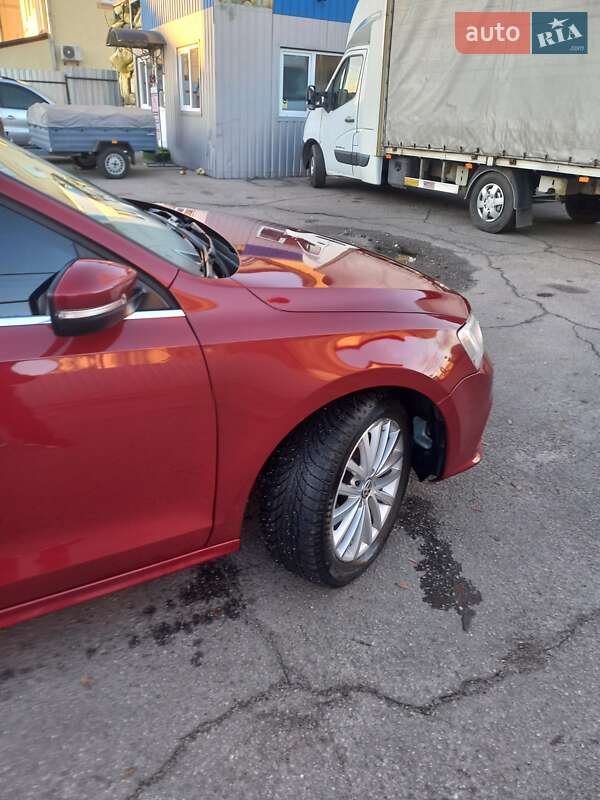 Седан Volkswagen Jetta 2016 в Кропивницькому