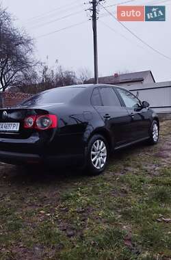 Седан Volkswagen Jetta 2006 в Києві