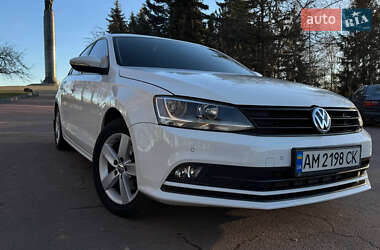 Седан Volkswagen Jetta 2016 в Житомире