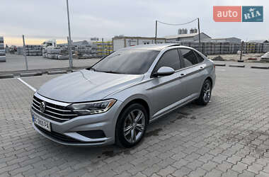 Седан Volkswagen Jetta 2019 в Львові