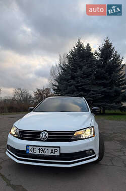 Седан Volkswagen Jetta 2015 в Кривом Роге