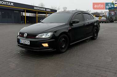 Седан Volkswagen Jetta 2016 в Харькове