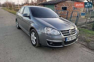 Седан Volkswagen Jetta 2008 в Владимире
