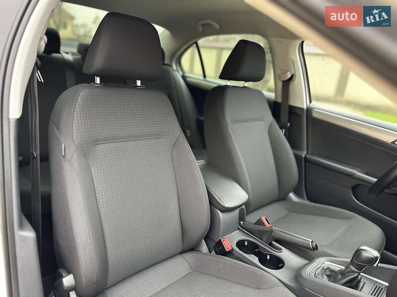 Седан Volkswagen Jetta 2016 в Одессе