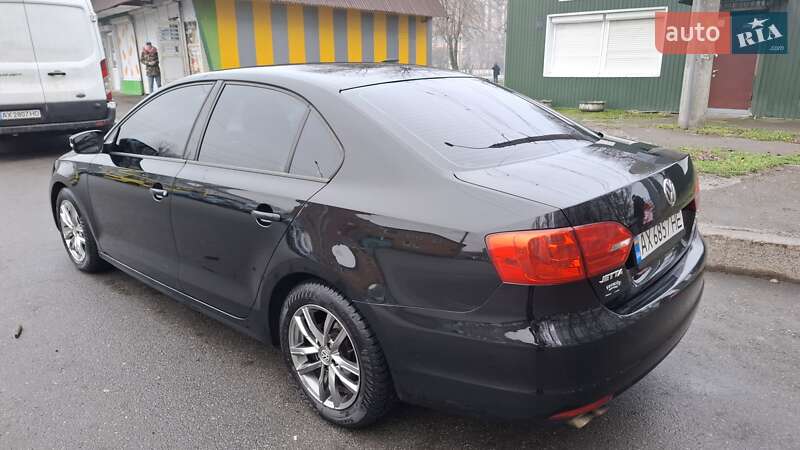 Седан Volkswagen Jetta 2012 в Харкові