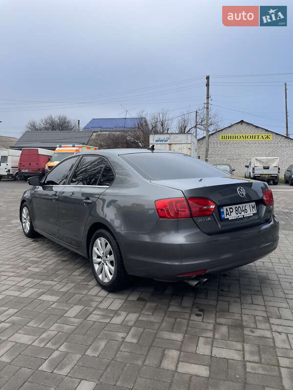 Седан Volkswagen Jetta 2014 в Запоріжжі