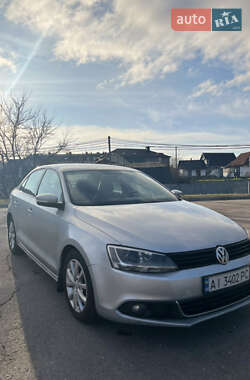 Седан Volkswagen Jetta 2011 в Обухове