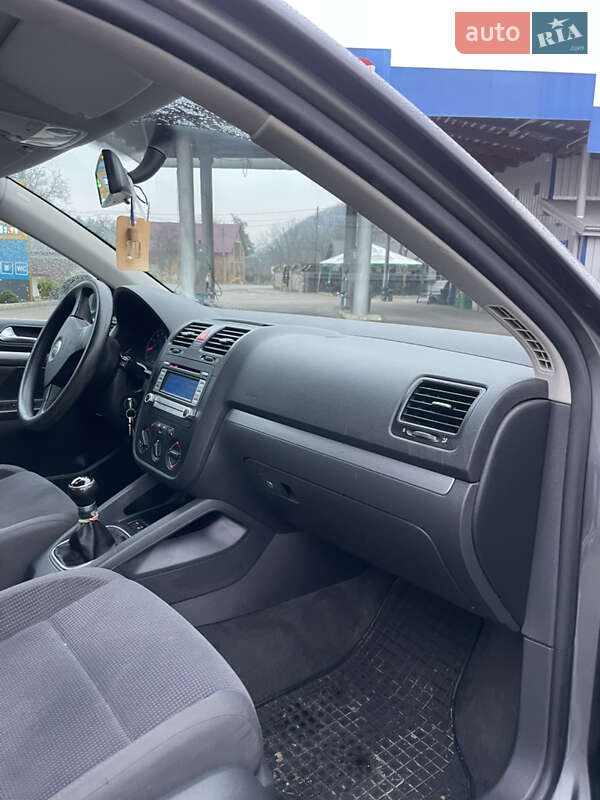 Седан Volkswagen Jetta 2006 в Косове