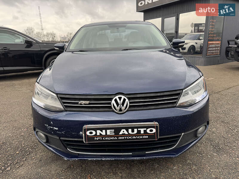 Седан Volkswagen Jetta 2012 в Києві