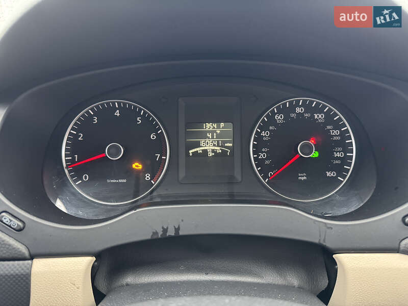 Седан Volkswagen Jetta 2012 в Києві