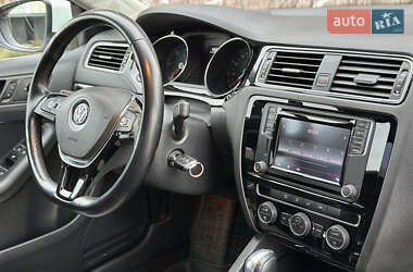 Седан Volkswagen Jetta 2016 в Киеве