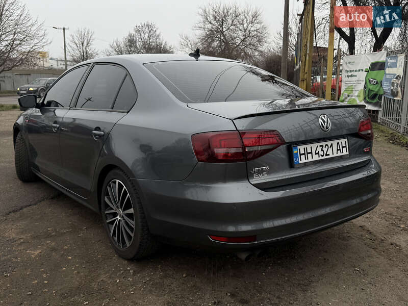 Седан Volkswagen Jetta 2016 в Одесі