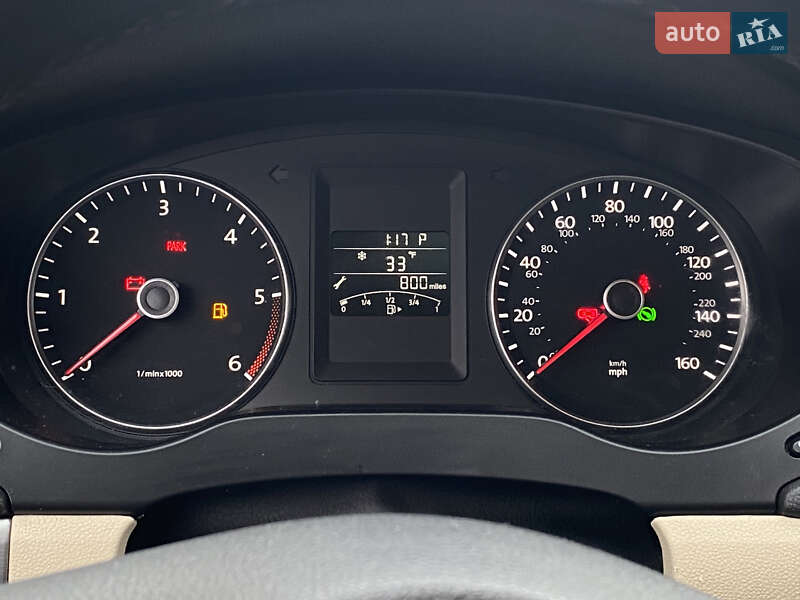 Седан Volkswagen Jetta 2013 в Луцьку