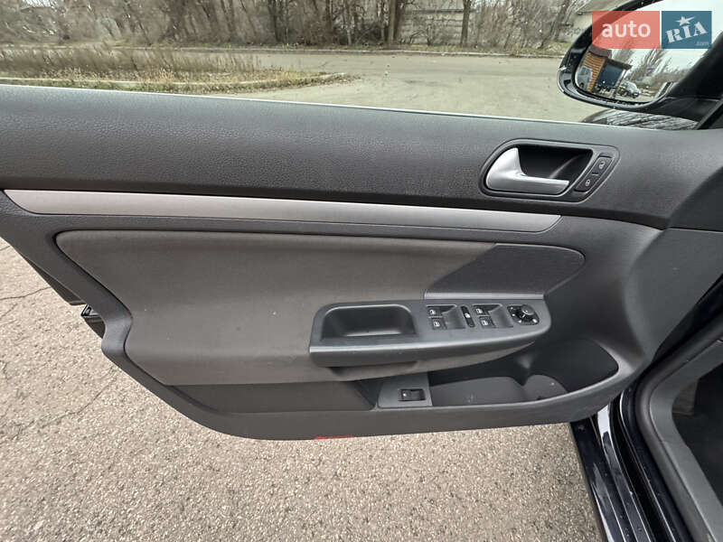 Седан Volkswagen Jetta 2008 в Запорожье