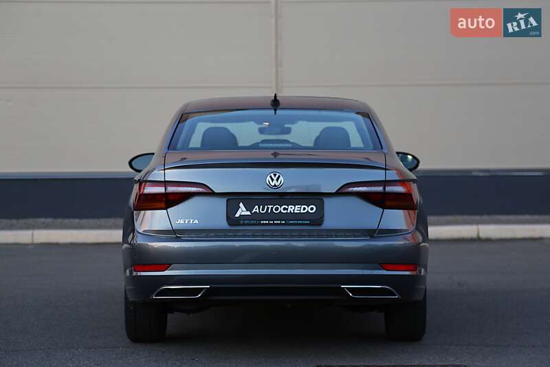 Седан Volkswagen Jetta 2018 в Києві