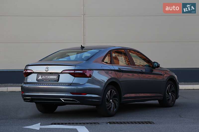 Седан Volkswagen Jetta 2018 в Києві