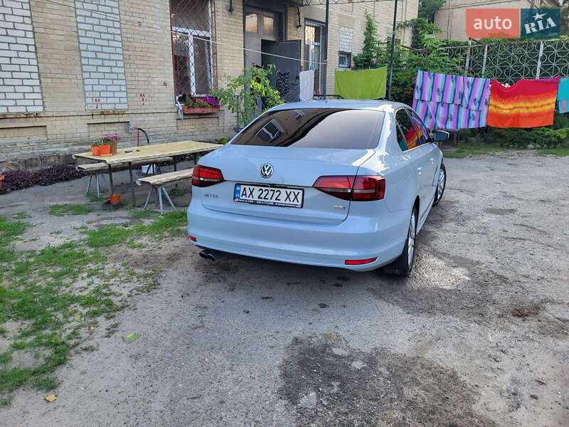 Седан Volkswagen Jetta 2017 в Харкові