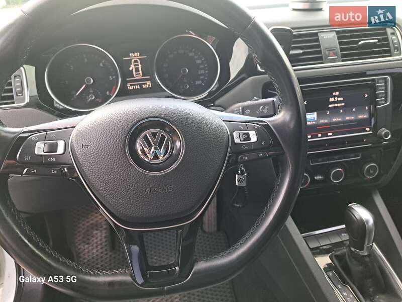 Седан Volkswagen Jetta 2015 в Вінниці