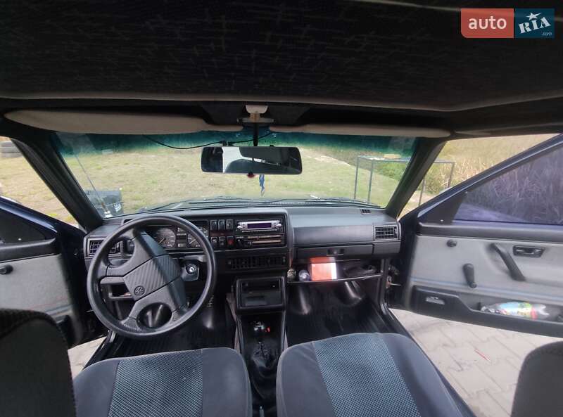 Седан Volkswagen Jetta 1990 в Калуші