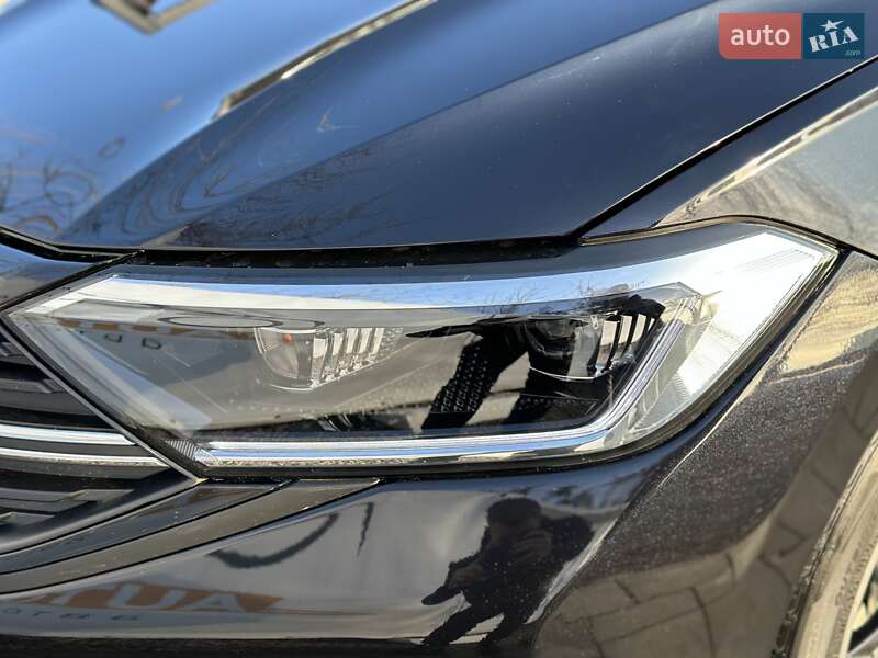 Седан Volkswagen Jetta 2023 в Киеве