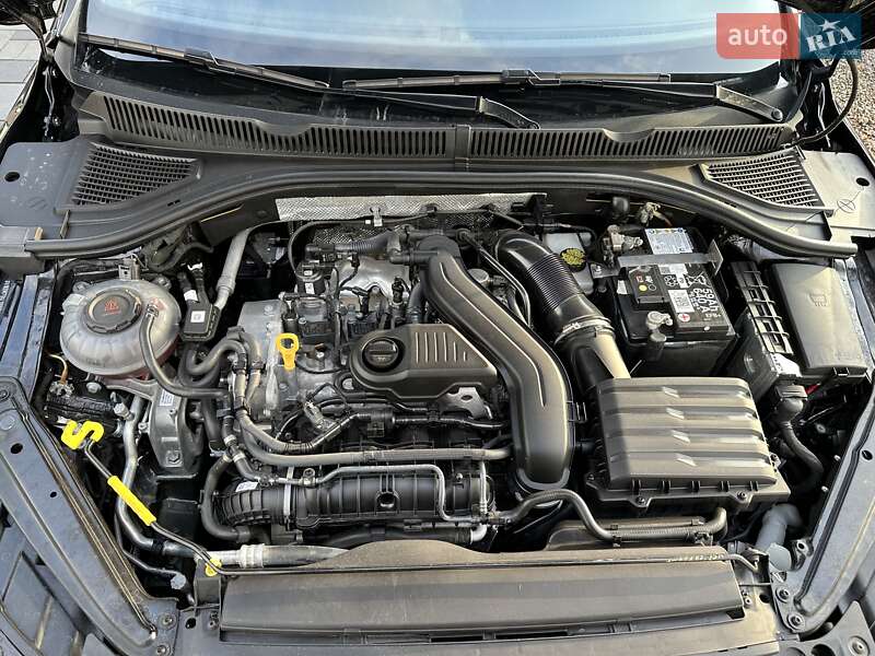 Седан Volkswagen Jetta 2023 в Киеве