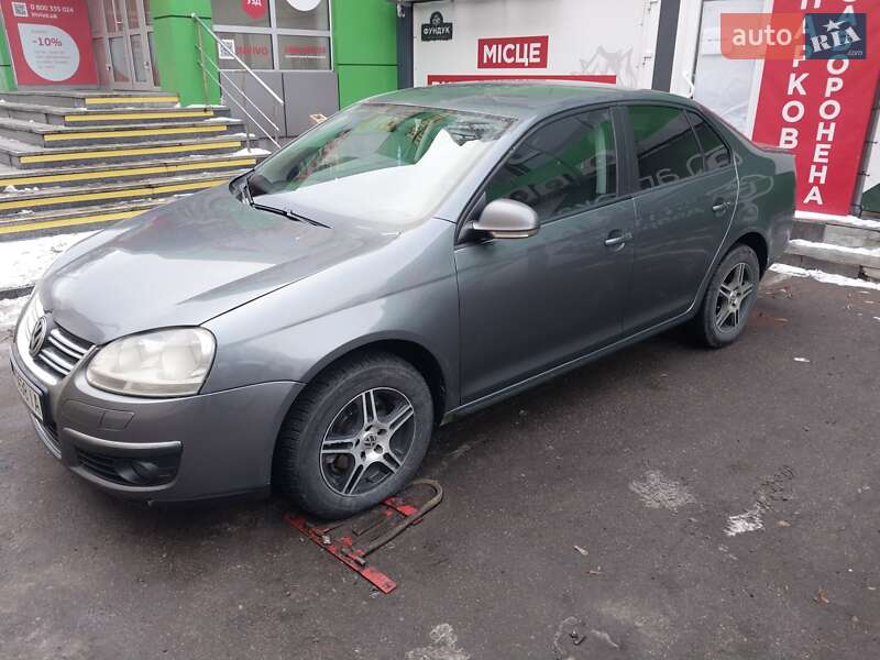 Седан Volkswagen Jetta 2008 в Житомирі