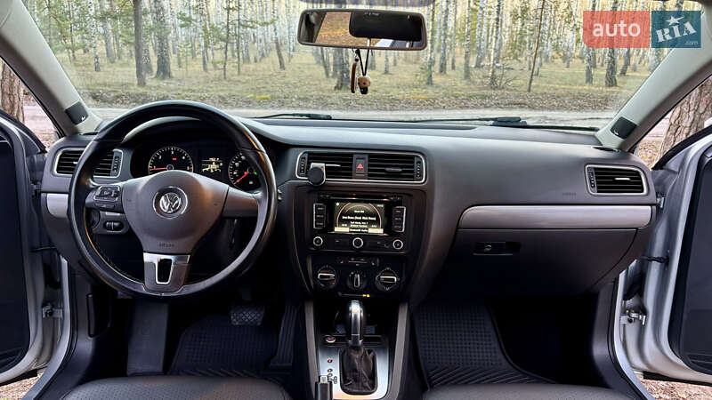 Седан Volkswagen Jetta 2014 в Киеве фото 11 Седан Volkswagen Jetta 2014 в Киеве