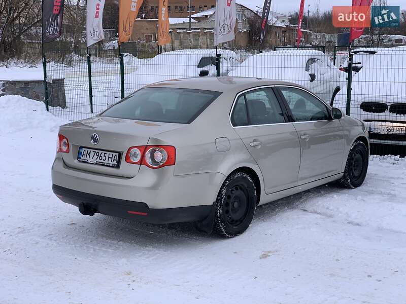 Седан Volkswagen Jetta 2005 в Бердичеві