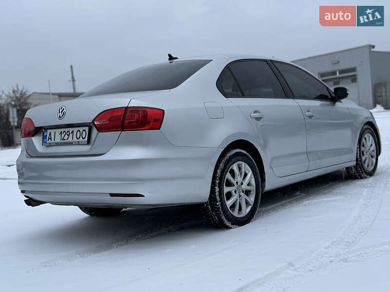Седан Volkswagen Jetta 2011 в Києві