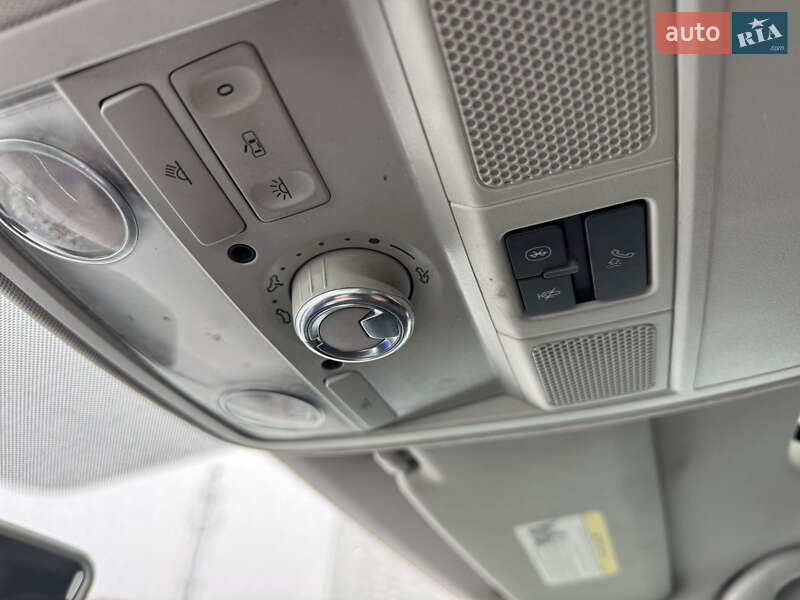 Седан Volkswagen Jetta 2011 в Києві