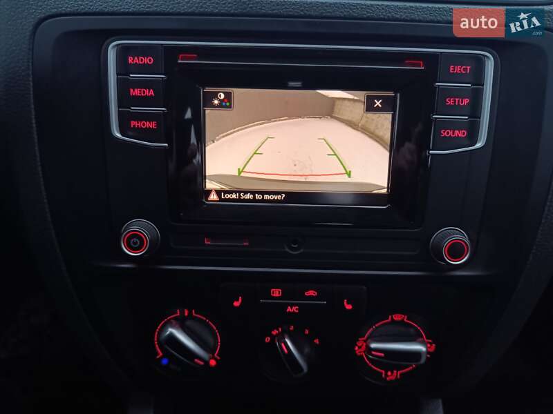 Седан Volkswagen Jetta 2017 в Львове