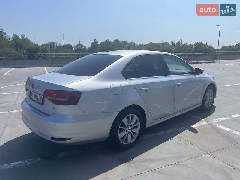 Седан Volkswagen Jetta 2016 в Києві