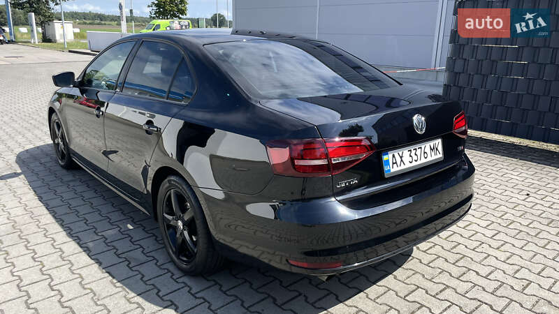 Седан Volkswagen Jetta 2016 в Києві