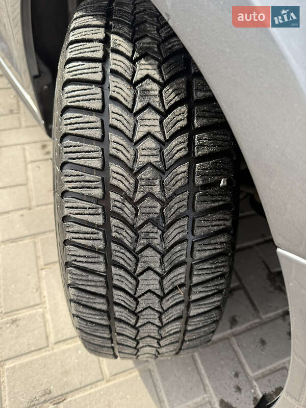 Седан Volkswagen Jetta 2014 в Львові