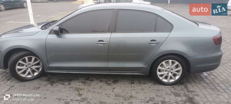 Седан Volkswagen Jetta 2011 в Дніпрі