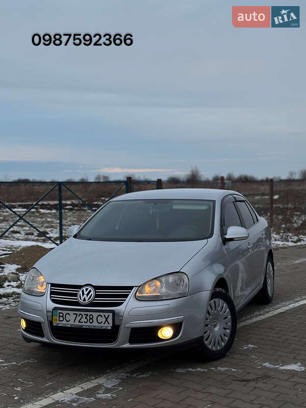 Седан Volkswagen Jetta 2006 в Львові