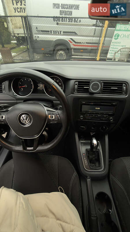 Седан Volkswagen Jetta 2015 в Кам'янському
