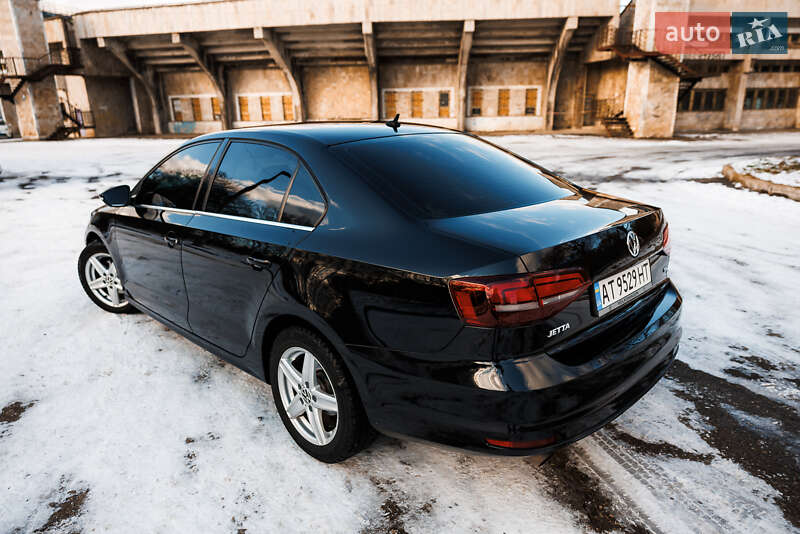 Седан Volkswagen Jetta 2016 в Ивано-Франковске