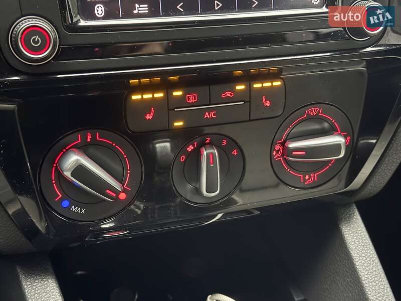 Седан Volkswagen Jetta 2016 в Харкові