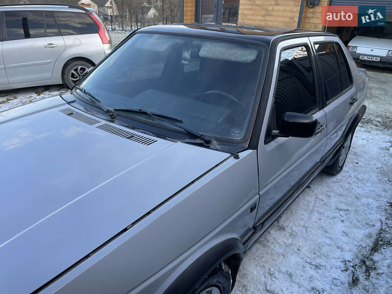 Седан Volkswagen Jetta 1988 в Трускавце