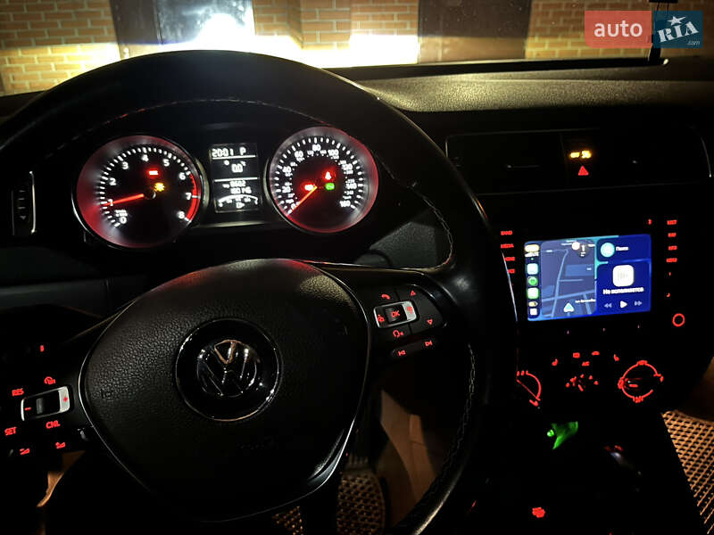 Седан Volkswagen Jetta 2016 в Борисполі